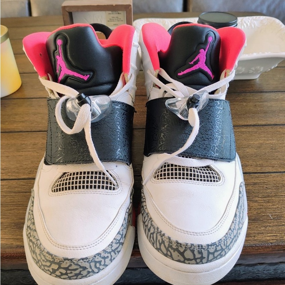 Men’s size 12 Jordan son of mars lava